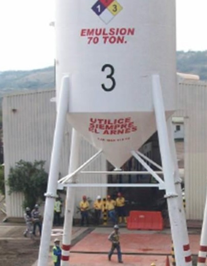 Fabricación e instalacion de dos silos